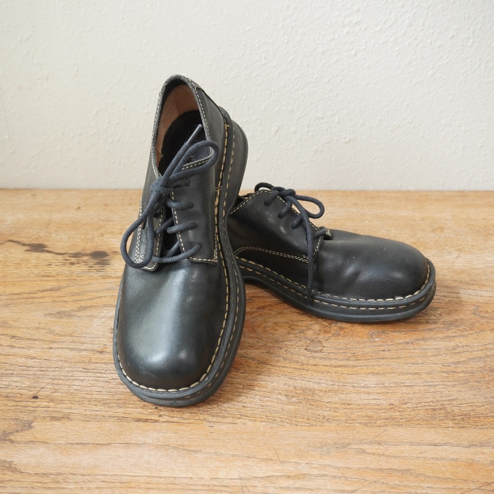 Born Women's Size 9.5 Oxford Black Leather Lace Up Contrast Stitch Square Toe